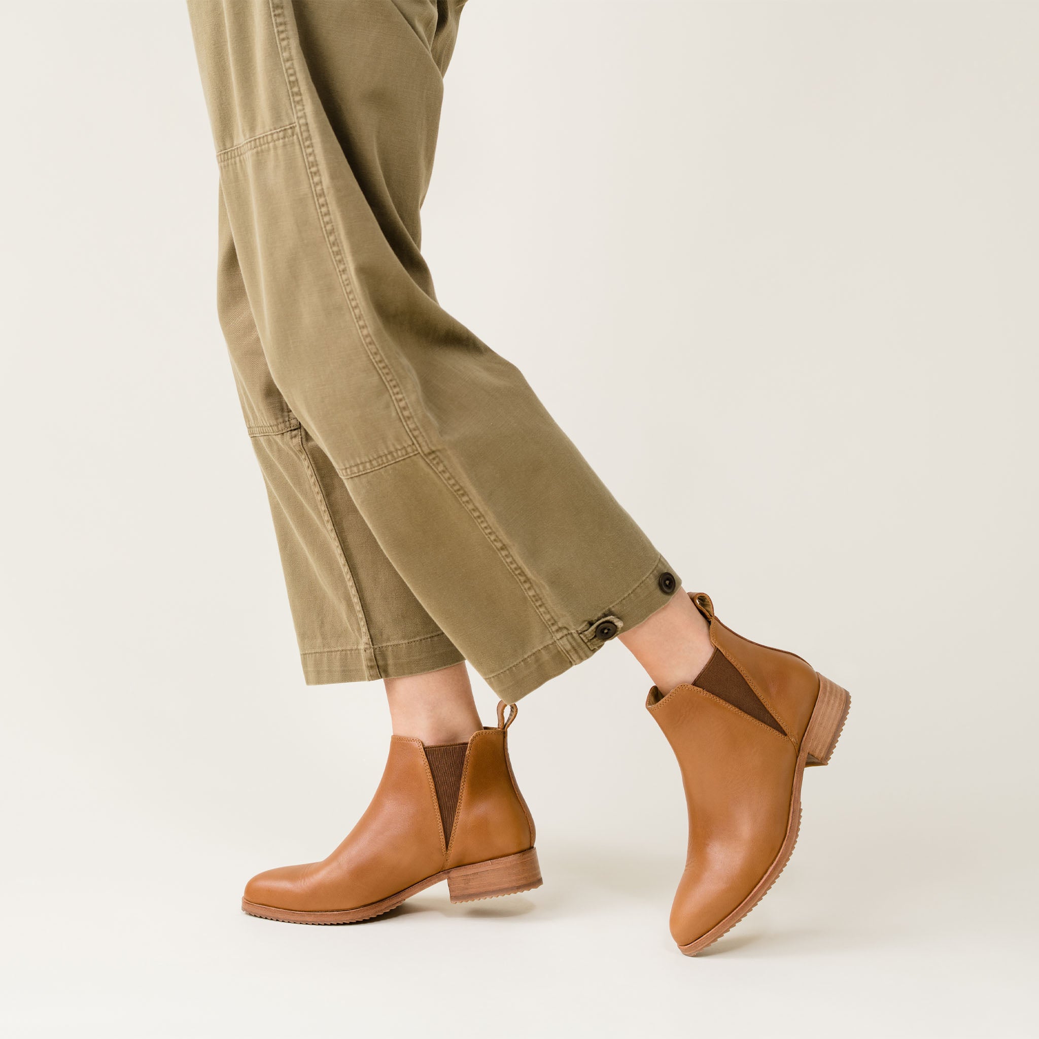 Eva Everyday Chelsea Boot Nutmeg