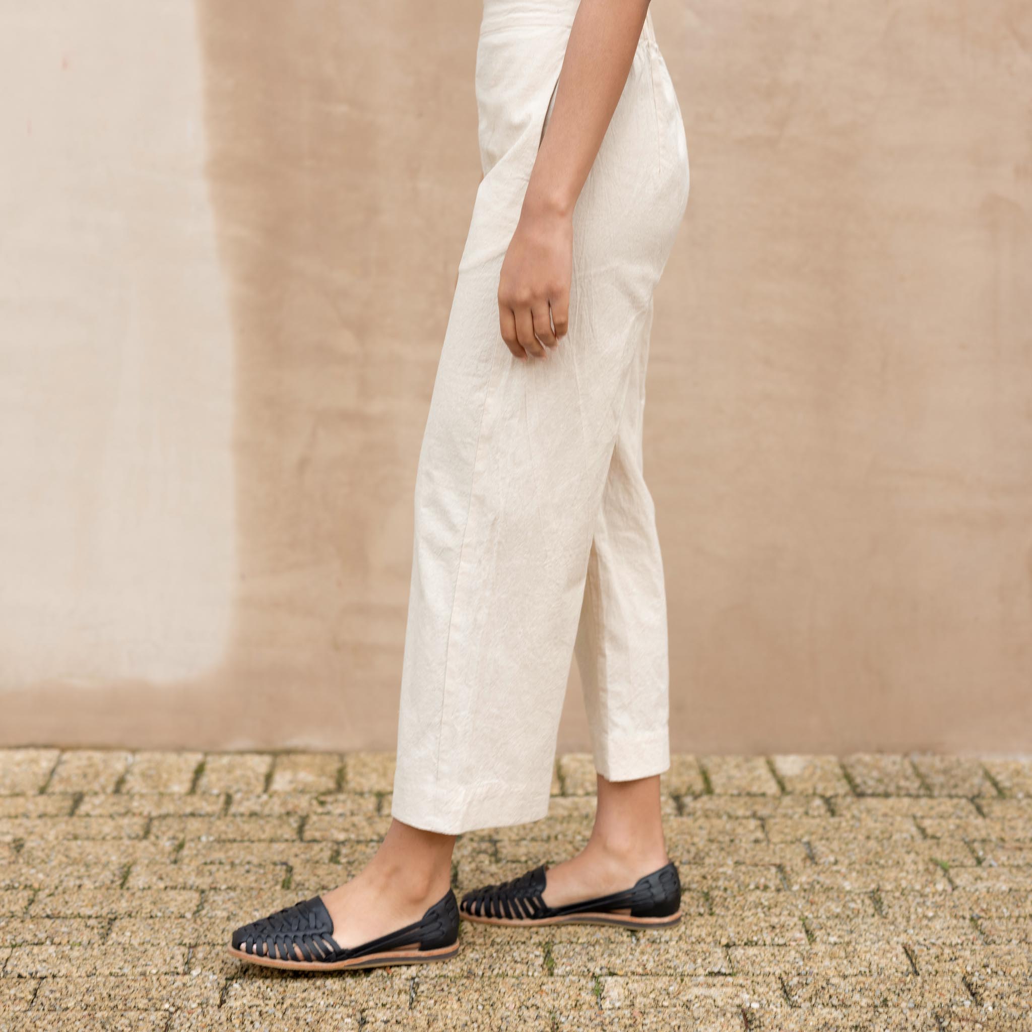 nisolo huarache almond